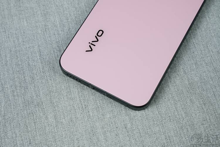评测：多彩、好玩还特别能打vivo S30系列首发(图3)