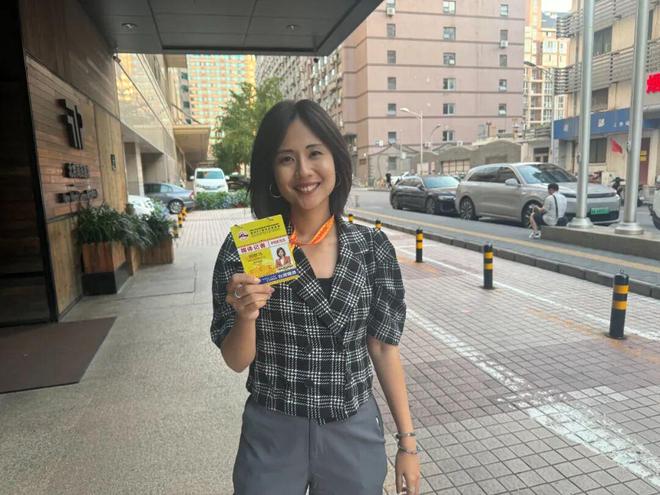 北京被善意和热情“淹没”“中天小姐姐”何橞瑢：在(图3)